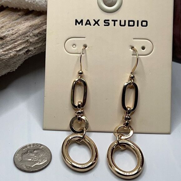 Max Studio Fashion Earrings gold dangle - Picture 7 of 7